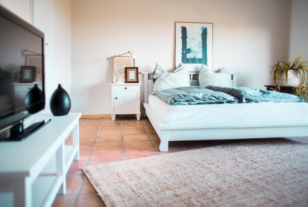 Bed & Breakfast Unter Den Linden Hungen Exteriör bild